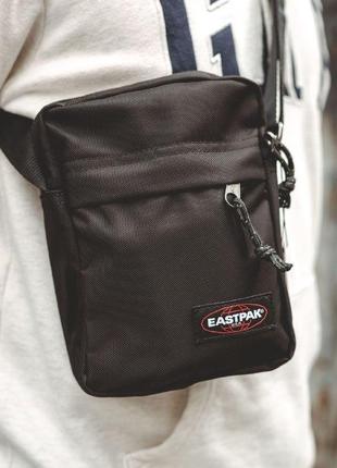 Барсетка eastpak черная через плечо сумка мессенджер истпак мужская