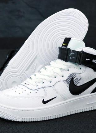 Кроссовки Padded tongue with Nike Air Force 1 branding