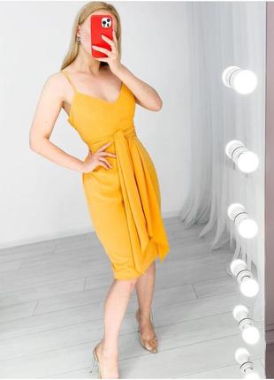 Платье оранжевого цвета