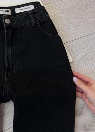 Черные женские джинсы4 фото