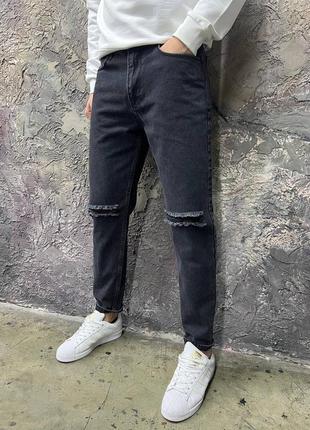 Чоловічі чорні джинси з потертостями / модні молодіжні джинси