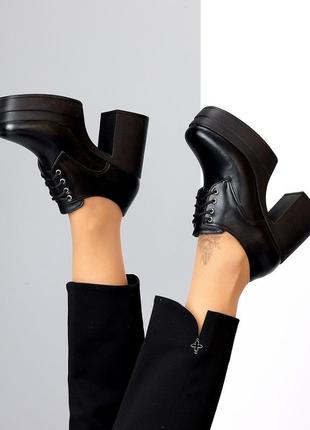 Класичні туфлі