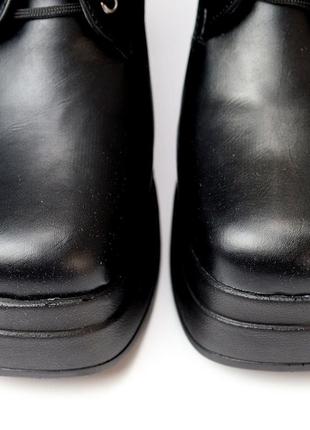 Класичні туфлі