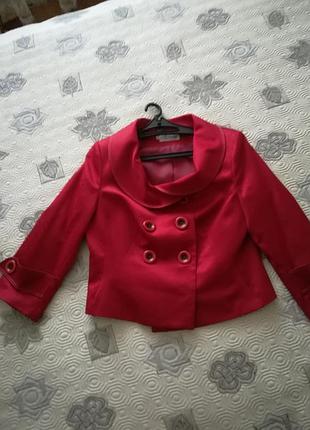 Женский костюм