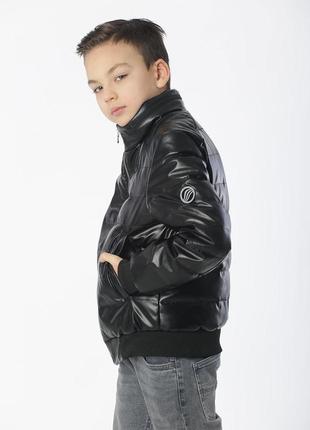 Куртка-бомбер на экокоже для мальчика детская демисезонная tiaren черный (152 см) на весна-осень5 фото
