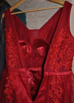 Шикарное вечернее платье в пол шлейф7 фото
