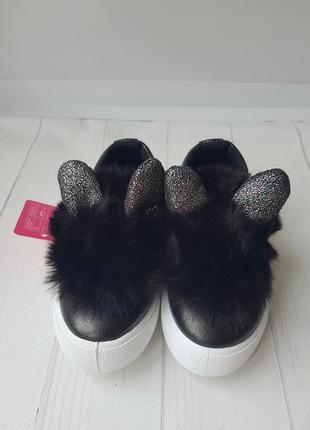 Слипоны с мехом и ушками4 фото