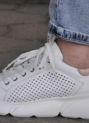 Летние белые кроссовки maxus из натуральной кожи. полноразмерные.  размеры 36, 37, 38, 39.1 фото