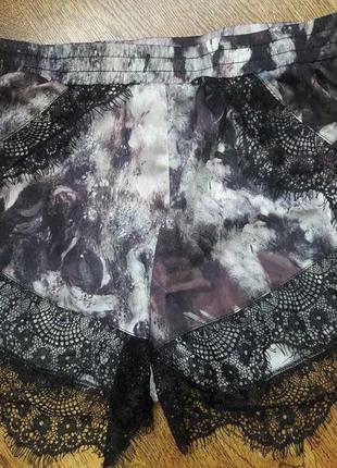Шорти