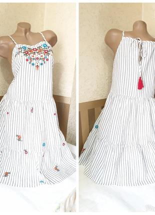 Платье с вышивкой. primark.