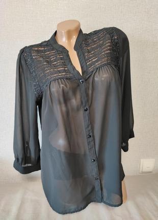 Чорна блузка з мереживом блуза