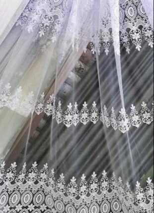 Тюль фатин с белой вышивкой