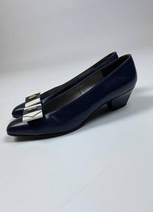 Винтажные кожаные туфли на каблуке christian dior vintage 80s christian dior heels shoes2 фото