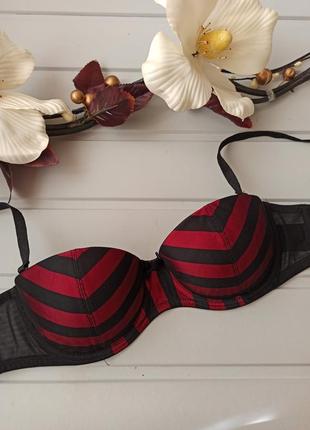 Дуже класний бюстгальтер-балконет 70с