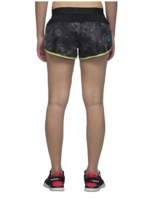 Оригінальні жіночі шорти reebok training aop woven short2 фото