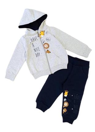 Стильний костюм для хлопчика.