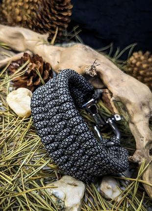 Тактический браслет из паракорда (браслет выживания)