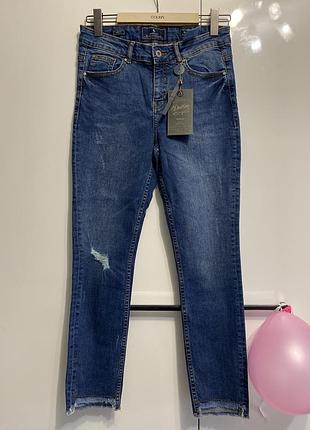 Крутецкие фирмові джинси