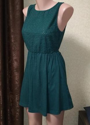 Легкое трикотажное летнее платье сарафан зеленого цвета. s1 фото