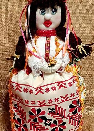 Лялька грілка україночка  на заварник1 фото