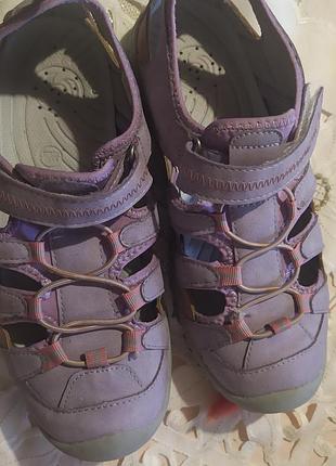 Летние кроссовки