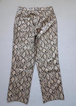 Мегакруті укорочені штани з екошкіри в зміїний принт primark6 фото