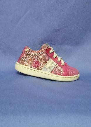 Легкі шкіряні туфельки для дівчинки 🌺