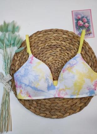 Бюстгальтер без кісточок