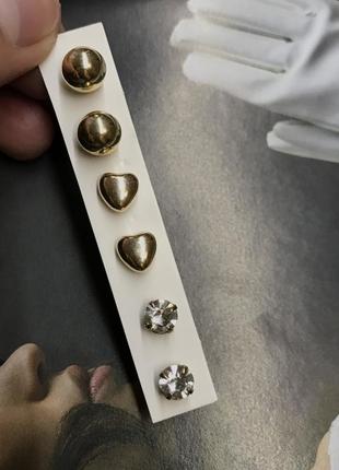 Набор сережек гвоздей гвоздики