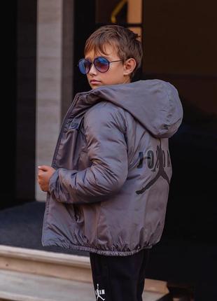 Трендовая двухсторонняя демисезонная куртка для мальчика "jordan", размеры на рост 1224 фото