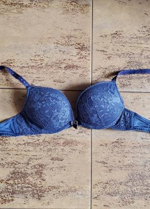 Бюстгалтер