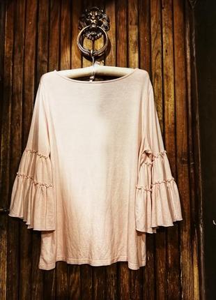 Блуза из вискозы трикотажная с рукавами широкими воланами рюшами нюдовая нюд f&f вискозная3 фото