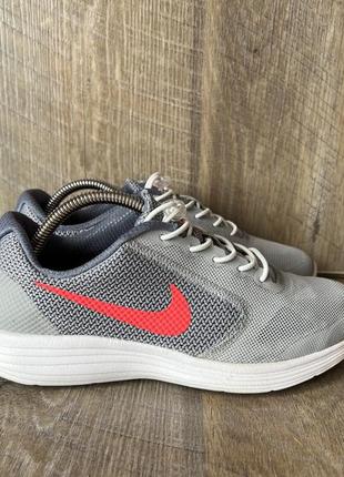 Кроссовки nike revolution 38/24,5см5 фото