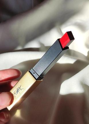 Надзваблива матова помада yves saint laurent rouge pur couture the slim lather-matte lipstick