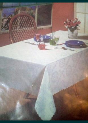 Новая праздничная большая белая скатерть