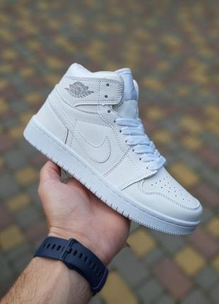 Жіночі  кросівки nike air jordan високі білі з бежевим та пудрою кросівки для дівчини найк аір джордан