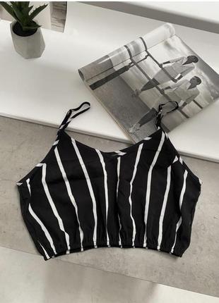 Shein чудовий чорно-білий топ як новий