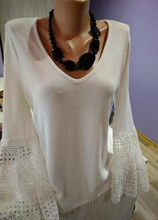Стильная белая блузка трикотаж ,с красивый рукав кружево шитье,без дефектов,4 фото