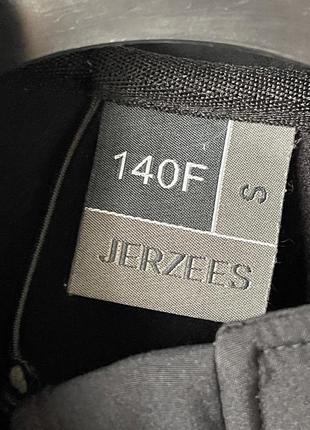 Женская курточка спортивная черная куртка ветровка софтшелл женская jerzees 140f8 фото