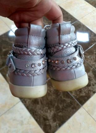 Шикарные серебристые ботинки graceland5 фото