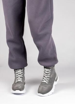Женские замшевые серые демисезонные кроссовки-ботинки4 фото