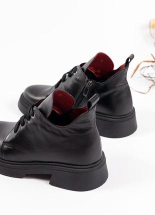 Женские черные кожаные полуботинки на шнурках6 фото