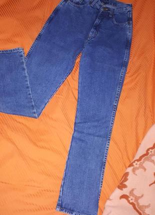 Новые фирменные модные винтажные плотные джинсы варенки.2 фото