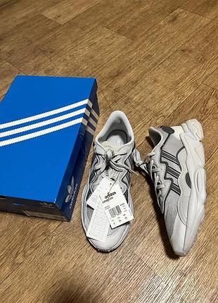 Кроссовки adidas ozweego 46,5, на ногу 29см