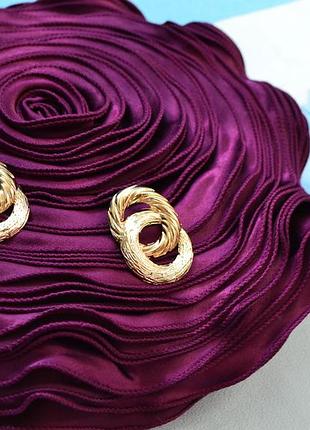 Мега стильные серьги в золоте