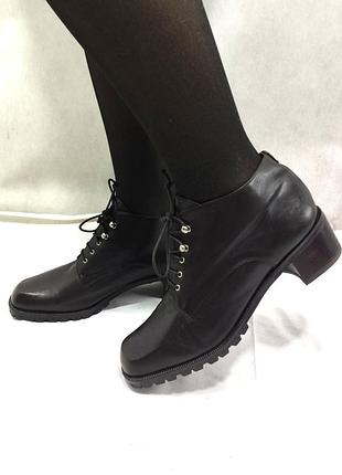 Studio pollini коричневі черевики квадратний носок шнурівка тракторна підошва