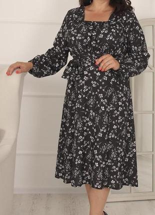 Цветочное женское платье черного платья  с пышной юбкой  очень больших размеров 50-56