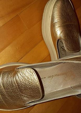 Золотые кожаные туфли3 фото