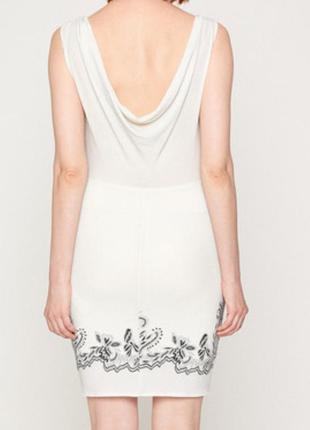 Невероятное платье новое брендовое серебристые нити  белое спинка качелька4 фото