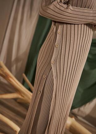 Платье-туника трикотажное миди кофейного цвета. размер ун 42-528 фото